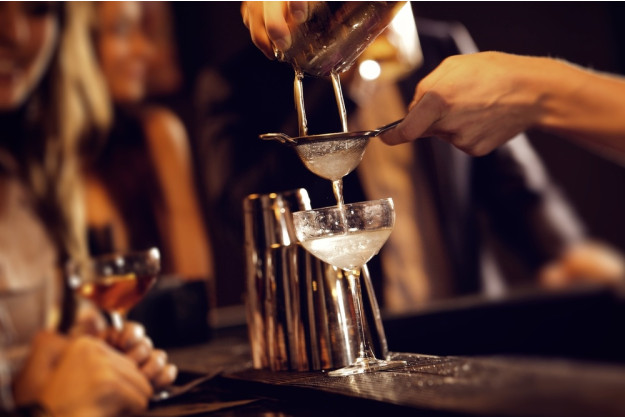 Cocktailkurs Dresden für Einsteiger – Cosmopolitan Bar