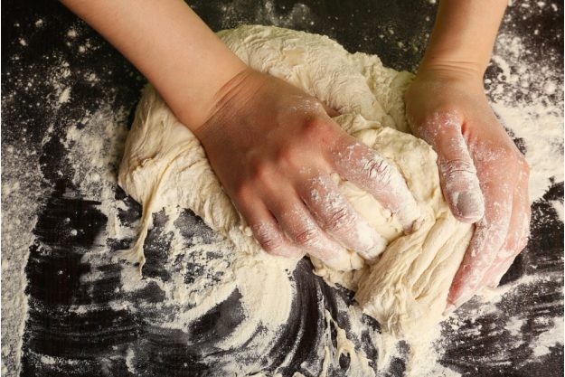 Backkurs in Hamburg – Teig kneten