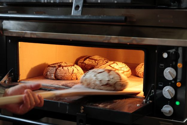 Brot-Backkurs Herrmannsdorfer München – Steinofen
