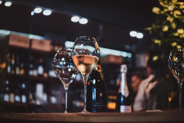 Champagner-Tasting Berlin – Champagner auf Bar
