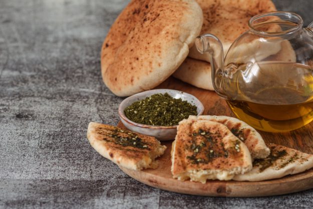 Israelischer-Kochkurs Berlin – Zatar mit Teigfladen