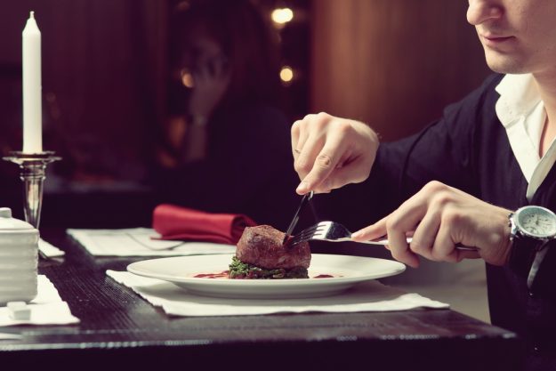 Kulinarische Stadtführung Berlin – Steak im Restaurant