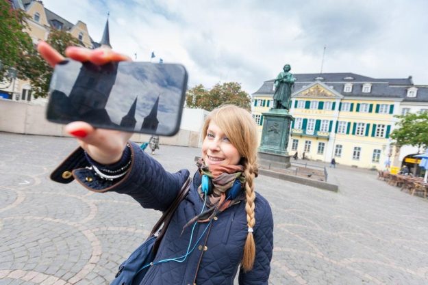 Kulinarische Stadtführung Bonn: Selfie am Beethovendenkmal