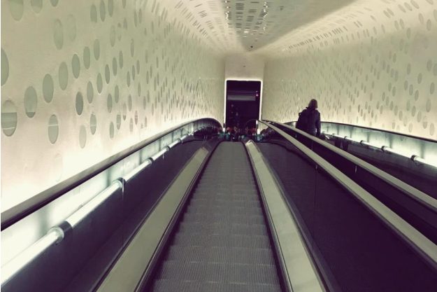 Kulinarische Stadtführung Hamburg – längste Rolltreppe Elbphilharmonie