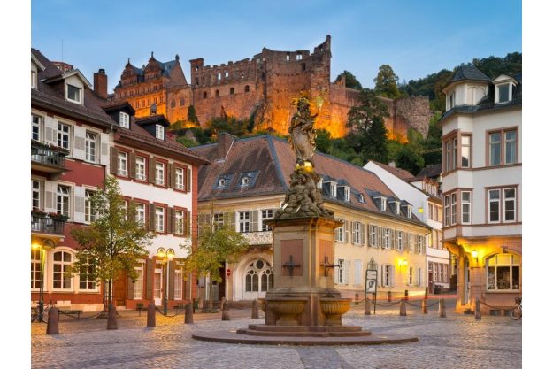 Kulinarisches Location-Hopping Heidelberg: Kornmarkt am Abend