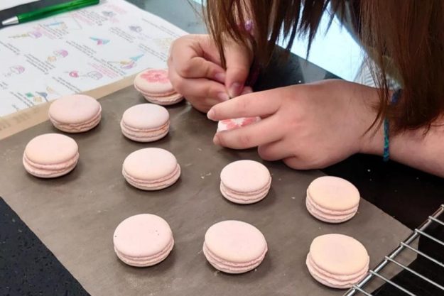 Macarons-Kurs Köln – Macarons bemalen