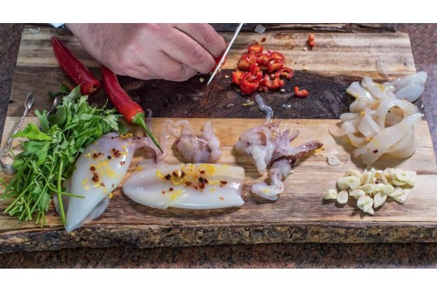 Pasta-Kochkurs Stuttgart: Sepia vorbereiten