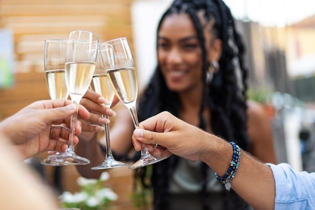 Schaumweinprobe München – anstossen