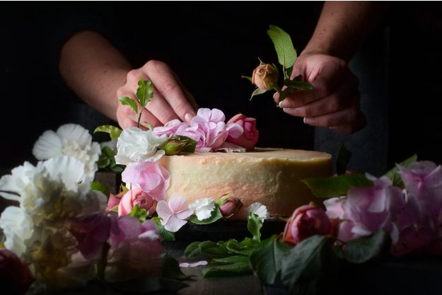 Tortenkurs Düsseldorf – Dekoration mit echten Blüten