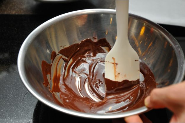 Tortenkurs Frankfurt – Ganache aus Vollmilch-Schokolade