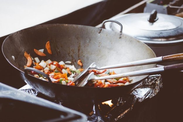 Wok-Kochkurs Augsburg – Wok auf dem Herd