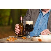 Bier- und Käse-Tasting Landshut: dunkles Bier und Käseauswahl
