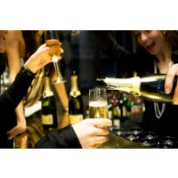 Incentive mit Champagnerverkostung Hamburg - ausgelassene Stimmung