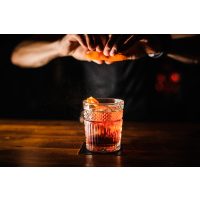 Cocktailkurs Stuttgart – Barkeeper mixt