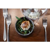 Weinseminar Stuttgart - Ludwigsburg - Winzer prüft Reben