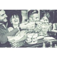 Gin-Tasting Berlin – Gruppe hat Spaß