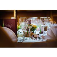 Krimidinner Augsburg – gedeckter Tisch