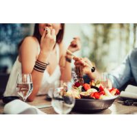 Kulinarisches Locationhopping Wiesbaden – Salat essen