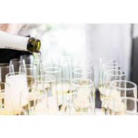 Schaumweinprobe München – einschenken