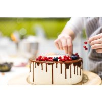 Torten-Kurs Essen – Drip Cake mit Beeren