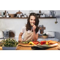 Vegetarischer Kochkurs Mannheim – Frau kocht