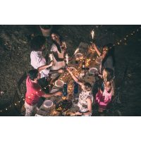 Weinprobe Mannheim Sommerparty mit Weinverkostung Leute feiern