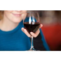 Weinseminar München – Rotwein in der Hand