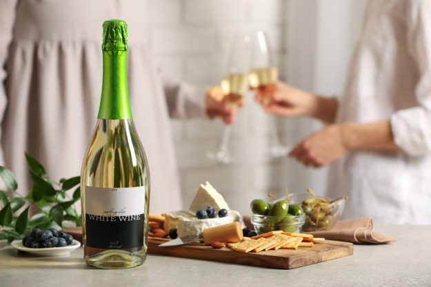 Weinprobe Berlin – Weißwein und feine Häppchen