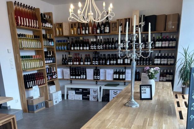 Weinprobe München – Menzinger Weinladen innen