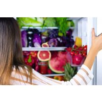 gesunder Kochkurs München – bunt gefüllter Kühlschrank