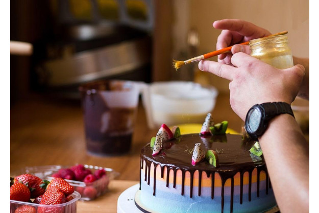 Tortenkurs Düsseldorf – Buttercreme glattstreichen