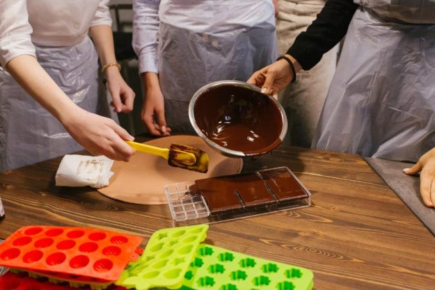 Schokoladen-Workshop Düsseldorf – Schokoladentafel gießen