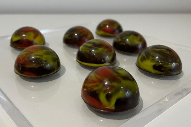 Pralinenkurs Mannheim – Mirror Glaze Pralinen