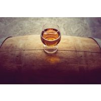 Whisky-Tasting-Gutschein – Whisky auf einem Whisky-Fass