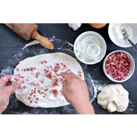 Online Kochkurs – Flammkuchen belegen