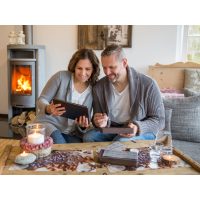 SchokoladenverkostungatHome-miomente-Paar-beim-Online-Event