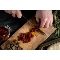 Tapas-Kochkurs in Nürnberg - Oliven und Tomaten schneiden